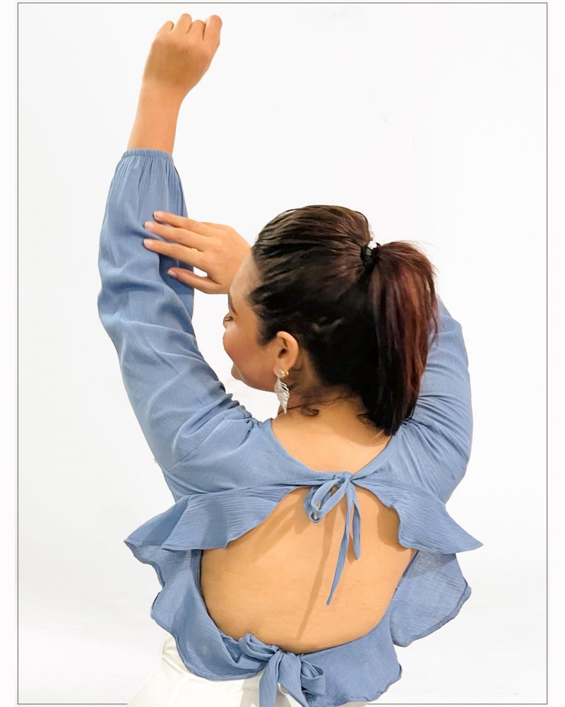 Long sleeves Backside tie Top - Image 3